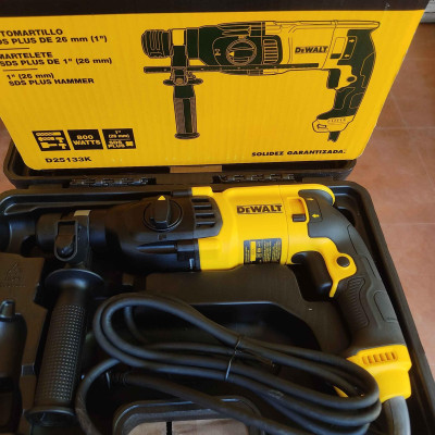 MÁY KHOAN BÚA 800W DEWALT D25133K-B1- HÀNG CHÍNH HÃNG