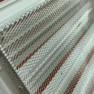 Tấm chắn gió louver 350x350 kèm lưới chắn côn trùng lắp thông gió ngoài trời tránh hắt mưa