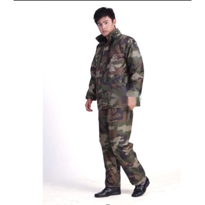 Áo mưa bộ người lớn  cho nam và nữ   size 2XL  ( dưới 65kg  ) , màu sắc rằn ri  sang trọng ,  vải dù chống thấm nước , sản phẩm  có túi đựng  nhỏ gọn dùng đi mưa  vô cùng tiện lợi