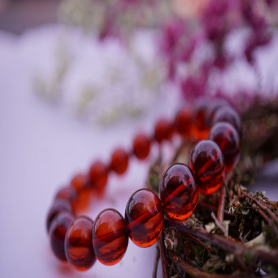 Vòng tay phong thủy đá Hổ Phách đỏ, Vòng tay đá Hổ Phách đỏ VIP cao cấp 12ly