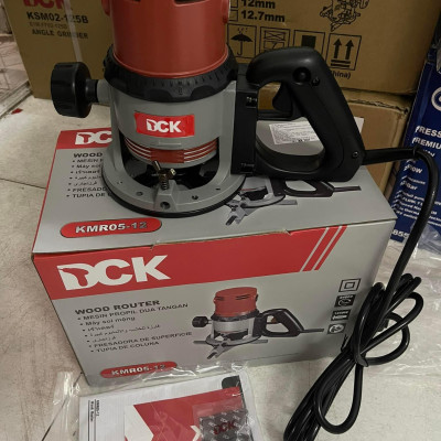 MÁY SOI PHAY GỖ 1240W Ø12.7mm DCK KMR05-12 - HÀNG CHÍNH HÃNG