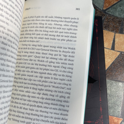  (Tái bản lần thứ 5) TRÍ TUỆ ĐÁM ĐÔNG - Vì sao đa số thông minh hơn thiểu sổ - James Surowiecki - Nguyễn Thị Yến - Phi Quốc Chân dịch – Nxb Tri Thức 