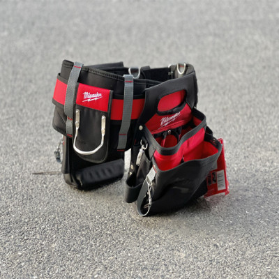 COMBO AN TOÀN ĐAI ĐEO ĐỒ NGHỀ MILWAUKEE 48-22-8110 VÀ ĐÈN PIN LED CẦM TAY MILWAUKEE L4FMLED - 301 - HÀNG CHÍNH HÃNG