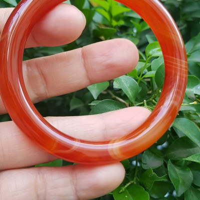 Vòng tay nữ đá mã não đỏ vân đẹp mới Vòng Ni 54mm x cọng 8,5mm Nữ mệnh hỏa mệnh thổ 52kg - 60kg đeo ạ