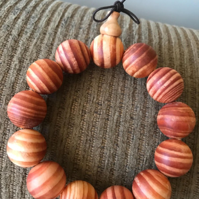 ÔI CHIẾC VÒNG TAY GỖ HUYẾT LONG HỒ LÔ NAM 18LY ĐÚNG 13 HẠT CUNG SANH ĐẸP ĐẸP Ạ