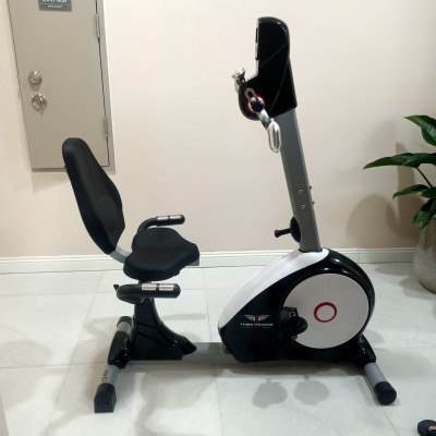 Xe đạp tập có tựa lưng K8602R