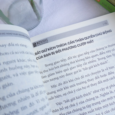 Combo 3 Cuốn Trí Tuệ Giao Tiếp: Đọc Suy Nghĩ Thấu Tâm Can, Giao Tiếp 360 Độ, Đạo Làm Người Bí Kíp Thu Phục Lòng Người