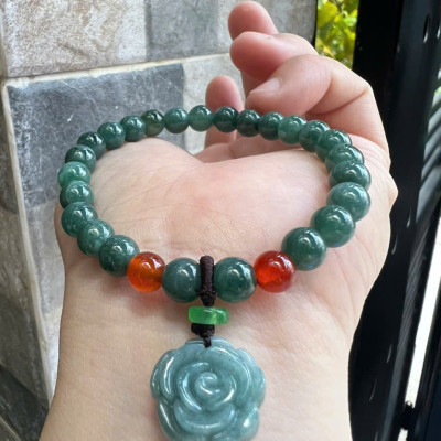 Vòng Tay Chuỗi Nữ Đá Cẩm Thạch Xanh Lam Đậm Tự Nhiên Mix Bông Hồng rất là xinh đẹp size hạt 7mm các chị em nữ mệnh thủy mệnh mộc mệnh và hỏa đeo chuẩn hợp món quà tặng phụ nữ quà sinh nhật đẹp ý nghĩa rẻ đẹp ạ