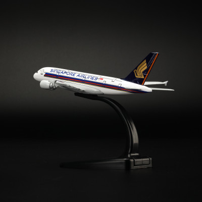Mô Hình Máy Bay Trưng Bày Airbus A380 Singapore Airlines Everfly (Trắng Xanh Đậm)