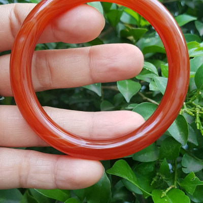 Vòng tay nữ đá mã não đỏ vân đẹp mới Vòng Ni 54mm x cọng 8,5mm Nữ mệnh hỏa mệnh thổ 52kg - 60kg đeo ạ