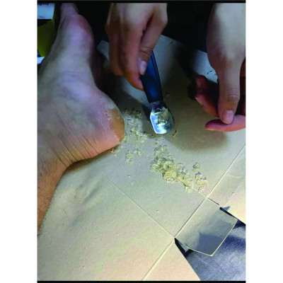 Máy chà gót chân tẩy tế bào chết 3 đầu mài 2 chế độ cao cấp, máy mài gót chân đa năng - tặng kèm bộ phụ kiện 10 món