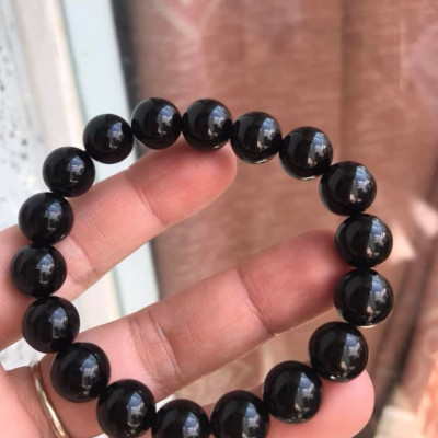 Vòng Tay May Mắn Đá Mã Não Đen Đậm Đẹp Size 10mm 18 Hạt Nữ mạng Thủy mạng Mộc ạ
