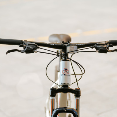 Xe đạp thể thao CALLI 2100 Khung nhôm không mối hàn