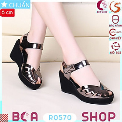 Xăng đan đế xuồng nữ cao cấp 6p RO570 ROSATA tại BCASHOP thiết kế trẻ trung và độc đáo, khẳng định gu thời trang