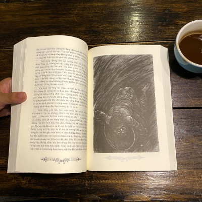 Sách - Sự Sụp Đổ Của Nhà Usher - Tuyển Tập Truyện Ngắn Kinh Dị - Edgar Allan Poe - Phuc Minh Books