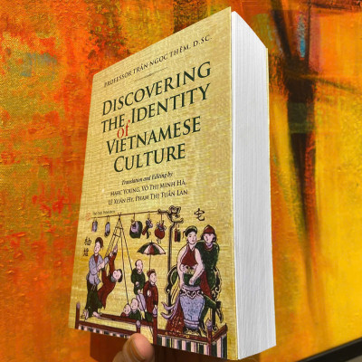 Sách - Discovering the Identity of Vietnamese Culture by Trần Ngọc Thêm - Ngoại văn Văn hóa Việt Nam