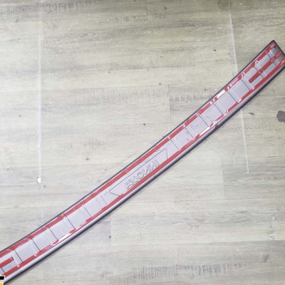 Ốp chống trầy cốp trong, ngoài carbon xe Toyota Innova 2017- 2022 – vân cacbon cao cấp