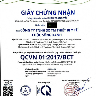 Khẩu trang y tế 4 lớp kháng khuẩn màu đen tuyền GREEN LIFE - có chứng nhận kiểm định chất lượng