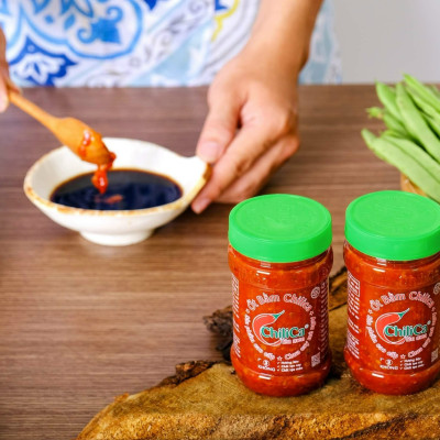 Combo 3 sản phẩm của Chilica gồm: Tương Ớt Chilica 255g; Ớt Bằm Chilica 212g; Ớt Bằm Chilica Có Tỏi 212g