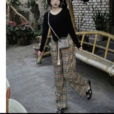 Quần suông kẻ, hàng quảng châu, chất vải mềm mịn, Quần ống rộng kiểu dáng trẻ trung, phù hợp nhiều lứa tuổi, từ 40-65kg