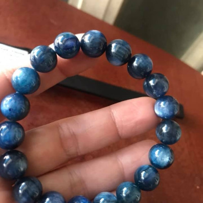 CHIẾC LẮC TAY ĐÁ KYANITE SIZE 10,5MM HỢP NỮ MẠNG THỦY MỘC VÒNG TAY ĐÁ TỰ NHIÊN CAO CẤP  MÀU XANH DƯƠNG ĐẬM ĐẸP 