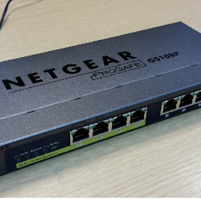 Bộ Chia Mạng 8 Cổng Switch Netgear FS108P 5 Port Fast Ethernet Unmanaged with 4 Port PoE - Hãng Chính Hãng