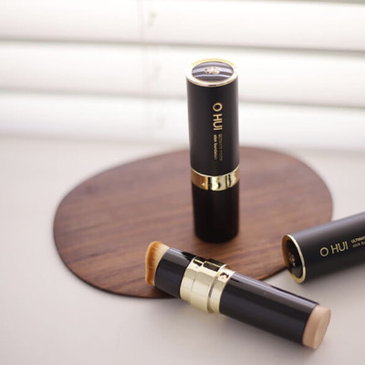 Kem Nền Dạng Thỏi Ohui Ultimate Cover Stick Foundation Tone Sáng