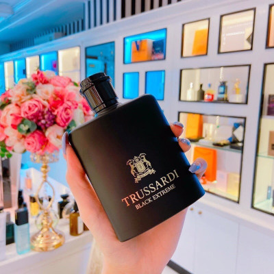 Nước Hoa Nam Trussardi Black Extreme Pour Homme - Eau De Toilette (100ml)