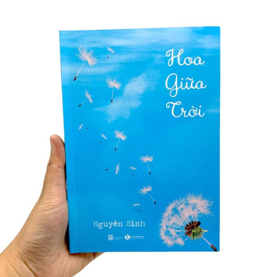 Hoa Giữa Trời