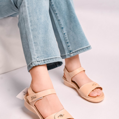 Sandal Biti