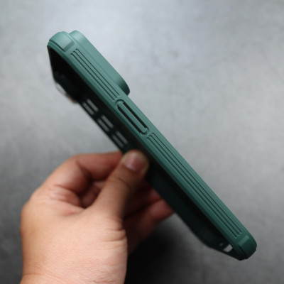 Ốp lưng cho iPhone 16 / 16 Plus / 16 Pro / 16 Pro Max hiệu Nillkin Camshield chống sốc nắp trượt bảo vệ camera - Viền TPU, đệm khí chống sốc, Lưng nhám PC chống vân tay - Hàng nhập khẩu