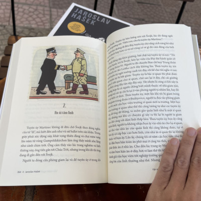 VẬN MỆNH NGƯỜI LÍNH TỐT SVEJK TRONG ĐẠI CHIẾN THẾ GIỚI BÌA MỀM PHẦN II (TẬP III-IV)