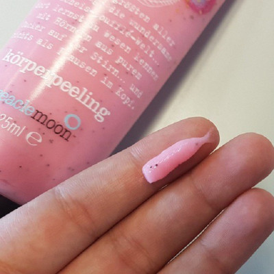 [ TẶNG TÚI ĐỰNG MỸ PHẨM ] Tẩy da chết toàn thân chiết xuất anh đào Treaclemoon 225ml