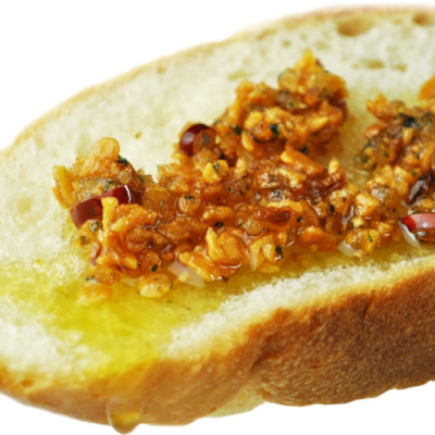 Dầu Olive Tỏi khô Nhật Bản agata hủ 110g