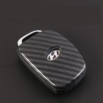 Ốp nhựa carbon lót silicon bọc, bảo vệ chìa khóa xe Hyundai kèm móc đeo INOX