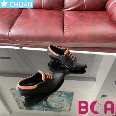 Giày đế xuồng nữ phối màu 4p RO624 ROSATA tại BCASHOP kết hợp thiết kế giày thể thao độc lạ và thời trang