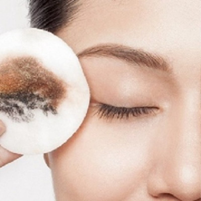 Gel Tẩy Trang Cow Skinlife Facial Make-Up Removing Gel Làm Sạch Sâu Và Ngừa Mụn 150g (Combo 150g Và Set 24ml)