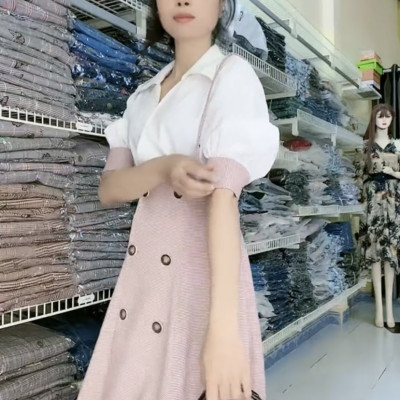 Mẫu đầm yếm dễ thương dành cho những cô nàng cá tính.