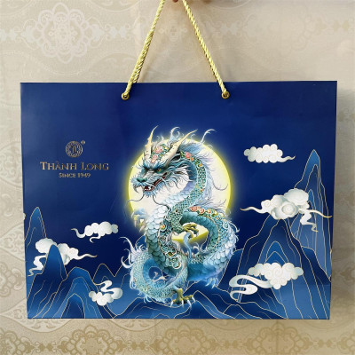 Bộ Hộp Bánh Trung Thu 4 Bánh 2 Trứng 220g Long Hưng - Thành Long (880g) - Việt Nam