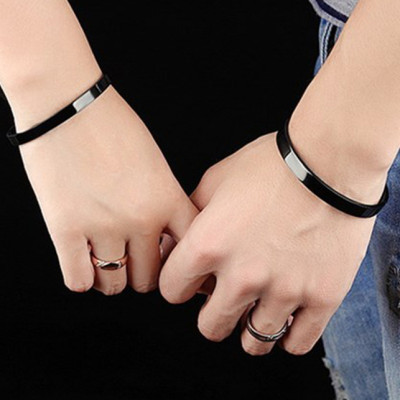 Vòng tay cặp Hàn Quốc VTC13 (Màu đen)