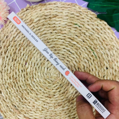 Sách - Giao Tiếp Thông Minh : Lên Tiếng Đúng Nơi, Im Lặng Đúng Lúc