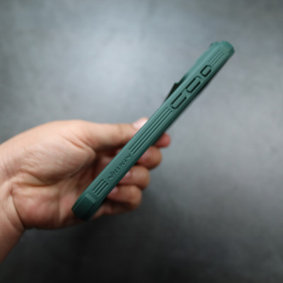 Ốp lưng cho iPhone 16 / 16 Plus / 16 Pro / 16 Pro Max hiệu Nillkin Camshield chống sốc nắp trượt bảo vệ camera - Viền TPU, đệm khí chống sốc, Lưng nhám PC chống vân tay - Hàng nhập khẩu