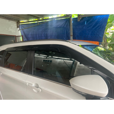 Vè Che Mưa Xe Toyota Veloz Cross 2022 - 23 Đen Thái Dày Cao Cấp